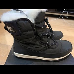 Sorel “Short Lace” Boots - size W 7.5